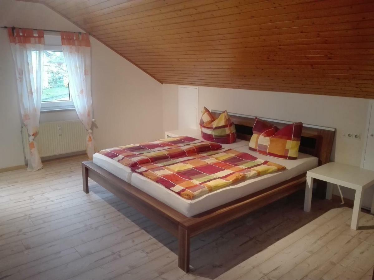 Obere Ferienwohnung Asshoff Zwischen Odenwald, Taubertal Und Bauland Berolzheim Exterior photo